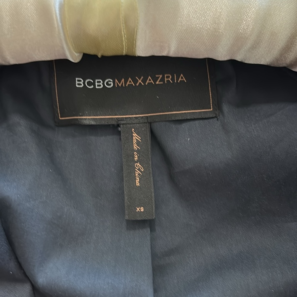 BCBG Max Azria Navy Short Sleeve Belted Blazer - Picture 3 of 10